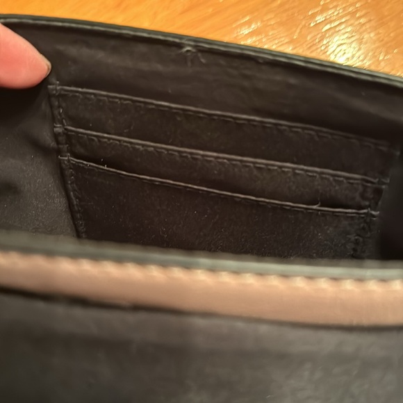 Like new Nine West purse in pale pink burgundy and black - Picture 6 of 12